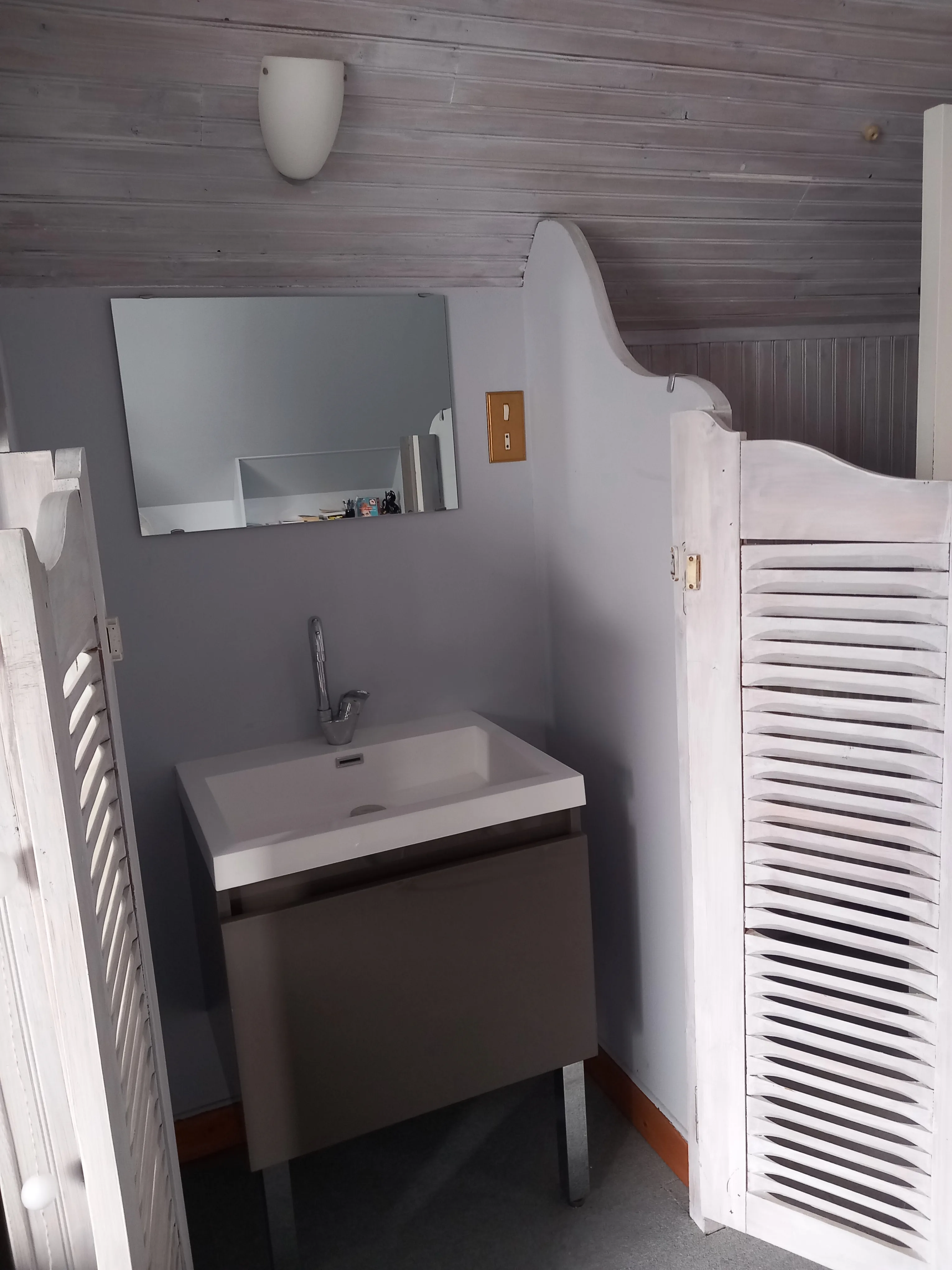 Grande chambre — lavabo privatif